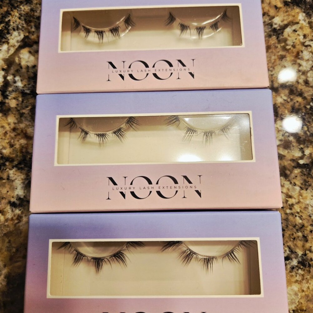 Noonlash Happy Hour Lashes Wisps Clusters